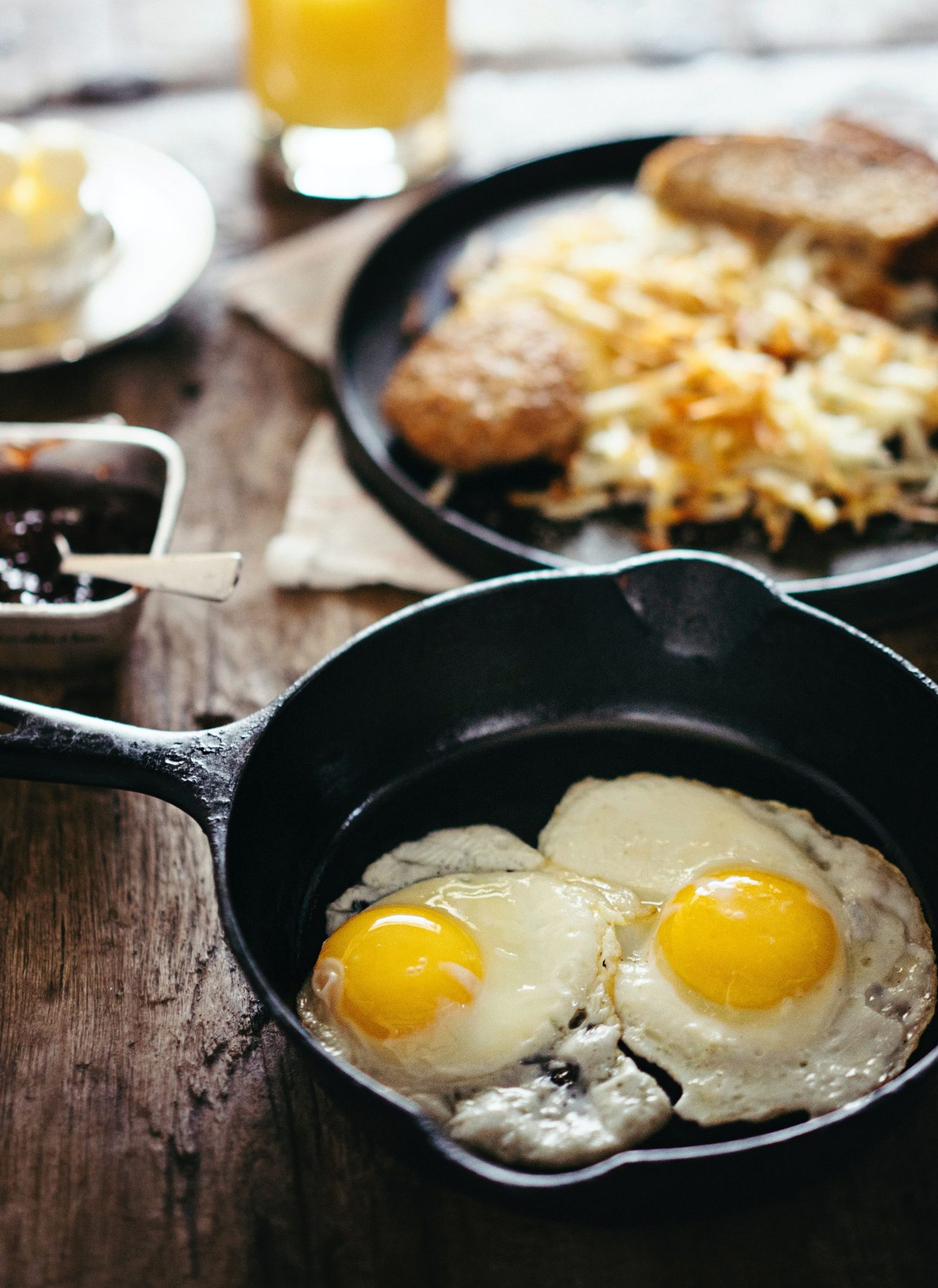 egg and toast breakfast