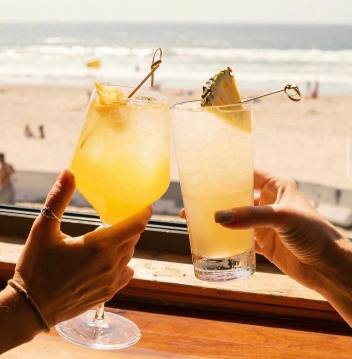 waterbar Drinks Cheersig With an Ocean View