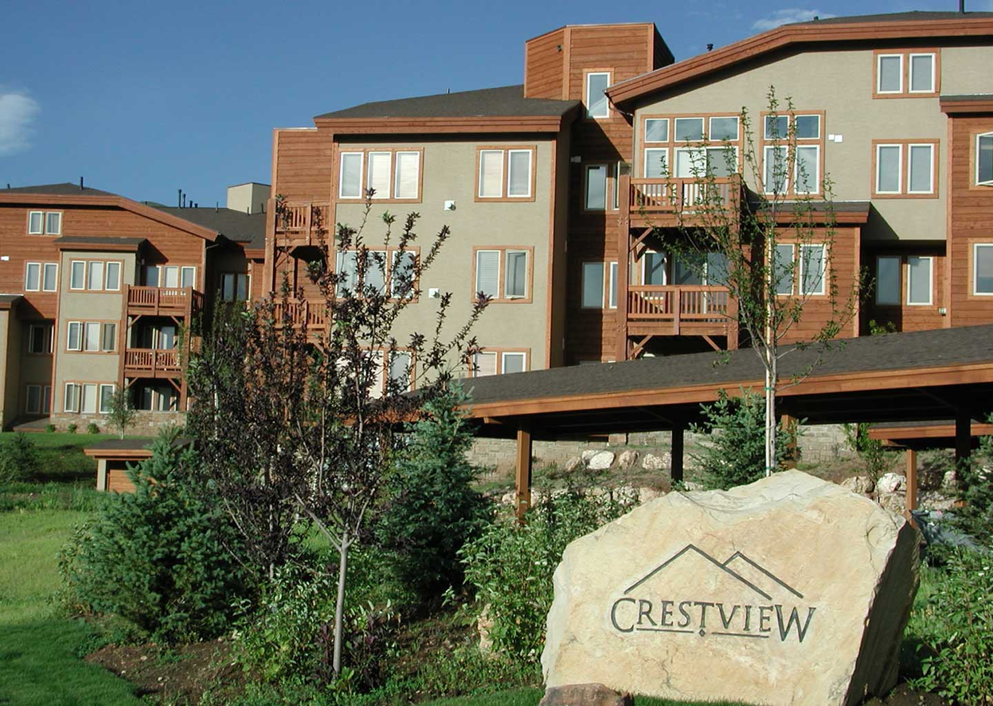 Featured Image - Crestview Condominiums