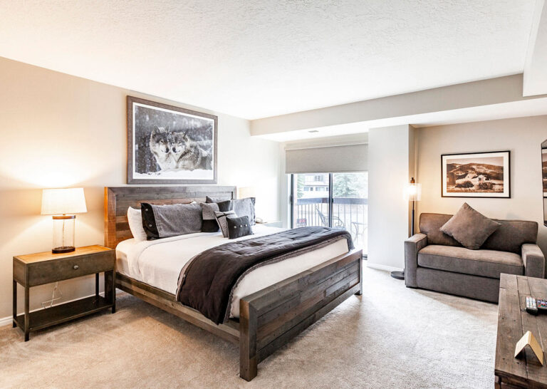 A cozy private bedroom in a 2-bedroom condo at Shadow Ridge