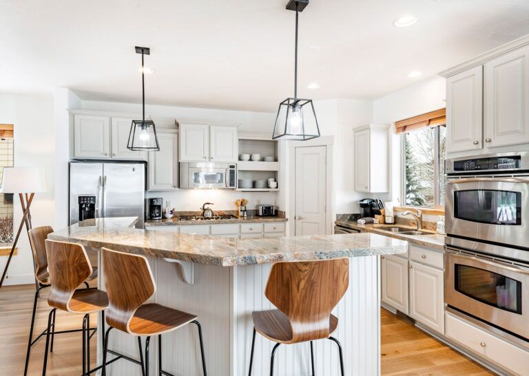 Kitchen island dining at Polar Place