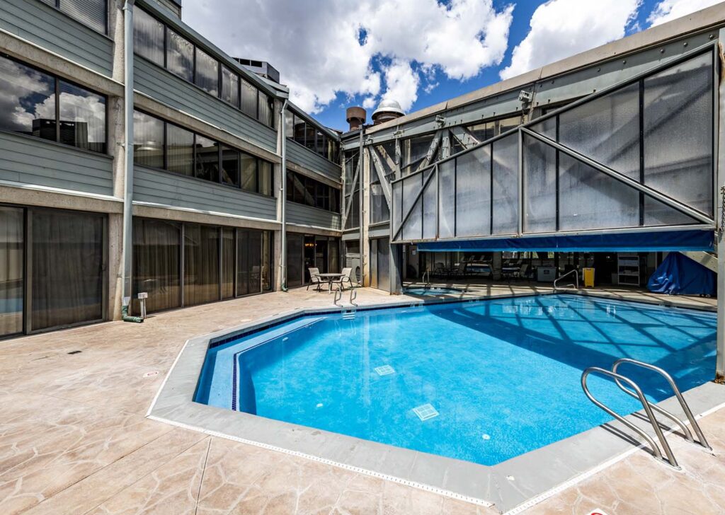 Silver King Hotel Indoor/Outdoor pool