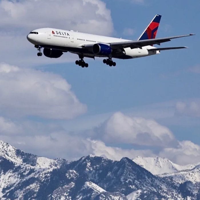 delta flight wasatch mountains salt lake city, utah