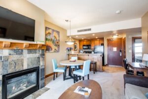 Sundial Lodge b220