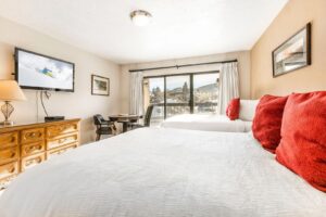 Shadow Ridge 114-1 Hotel-style room