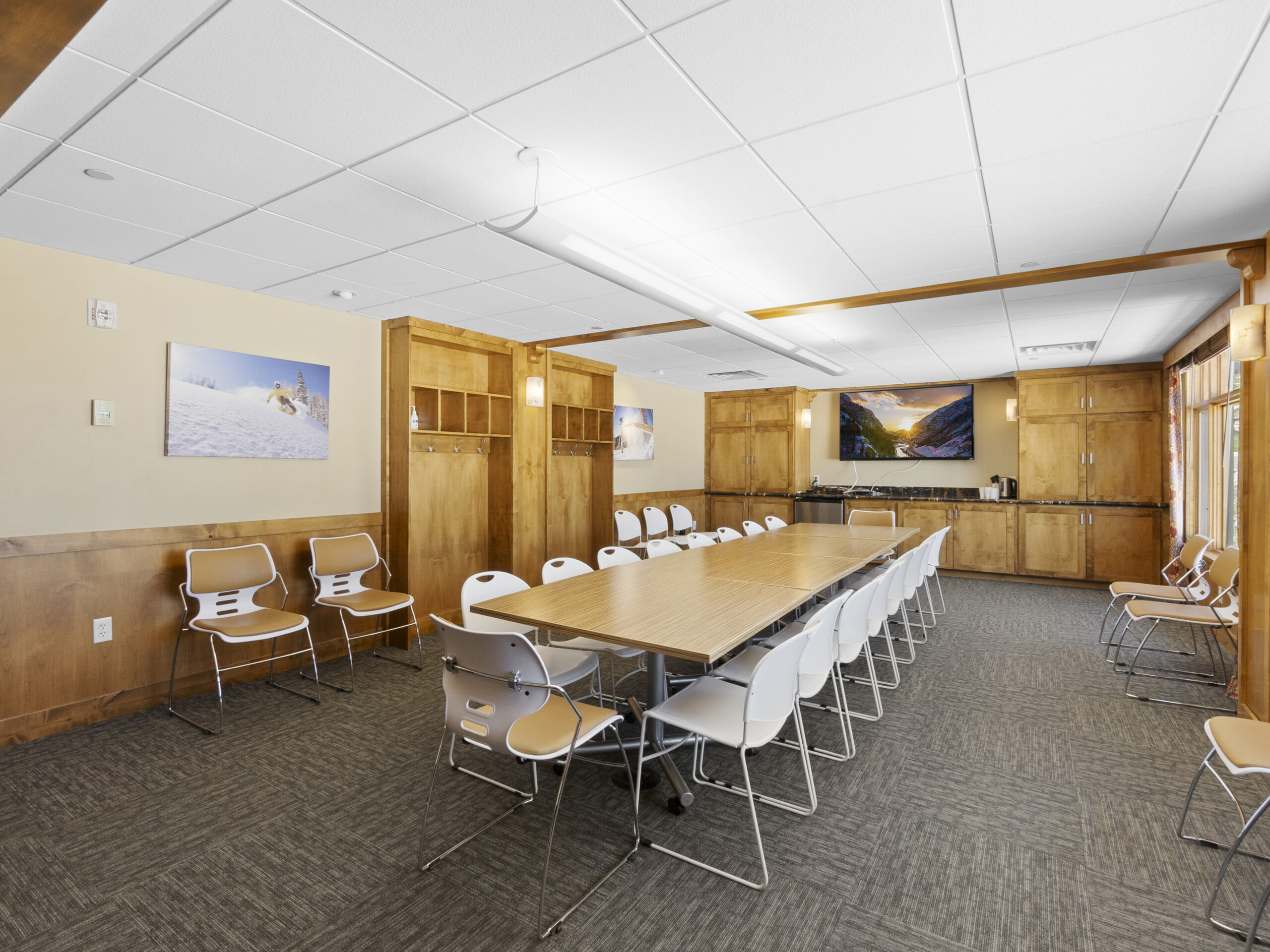 Conference Table for 18 at Sundial Lodge