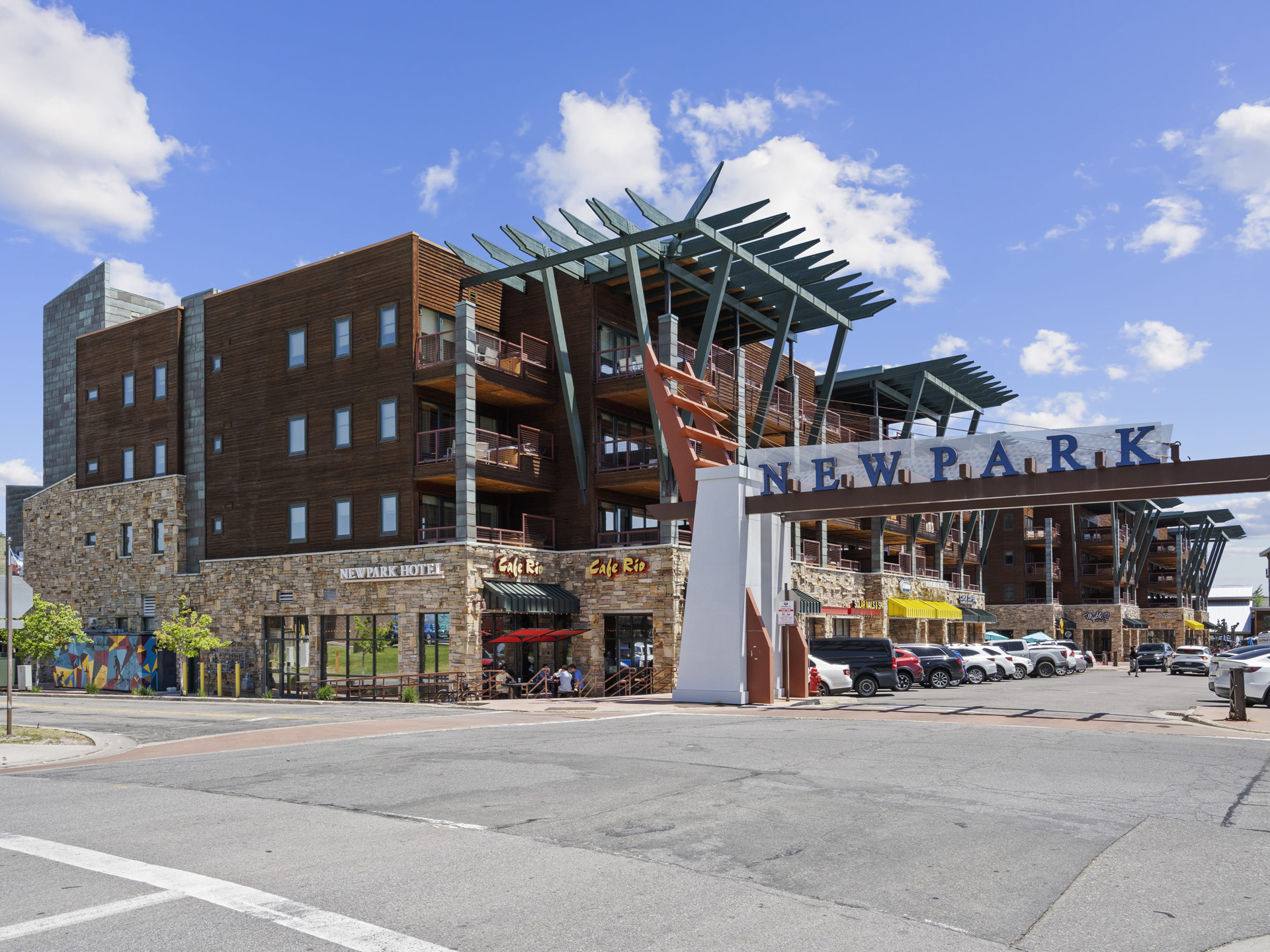 Newpark Resort Hotel town center