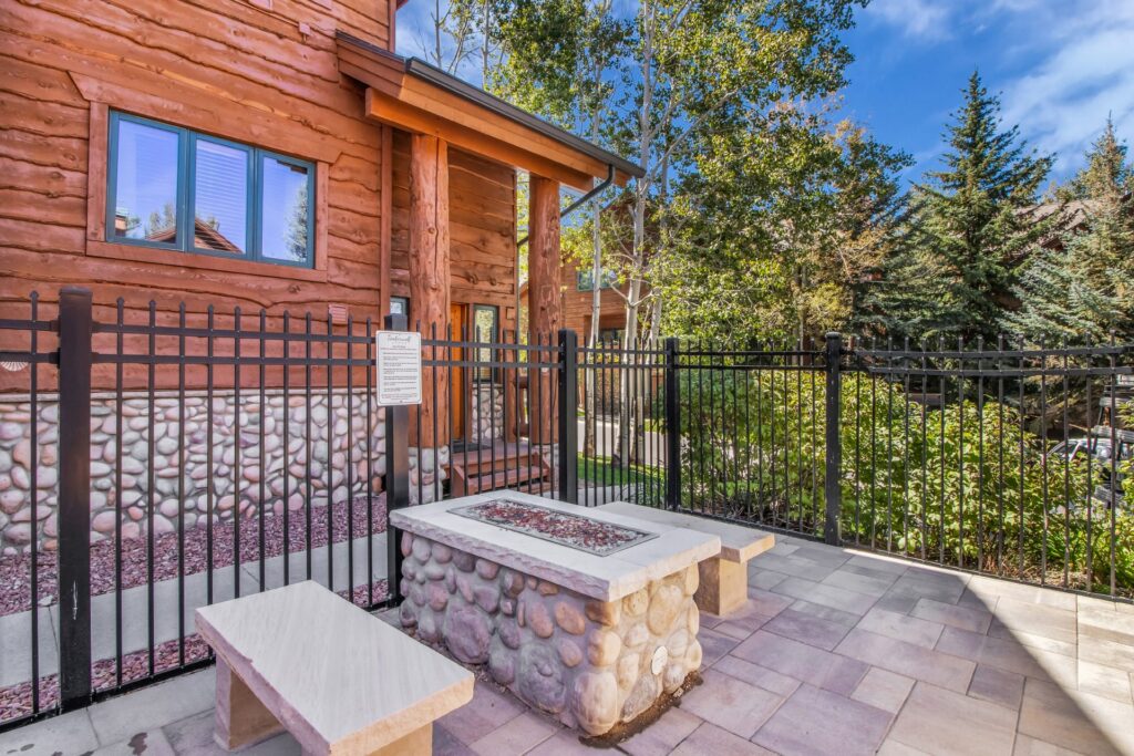 Timberwolf Lodge community fire pit