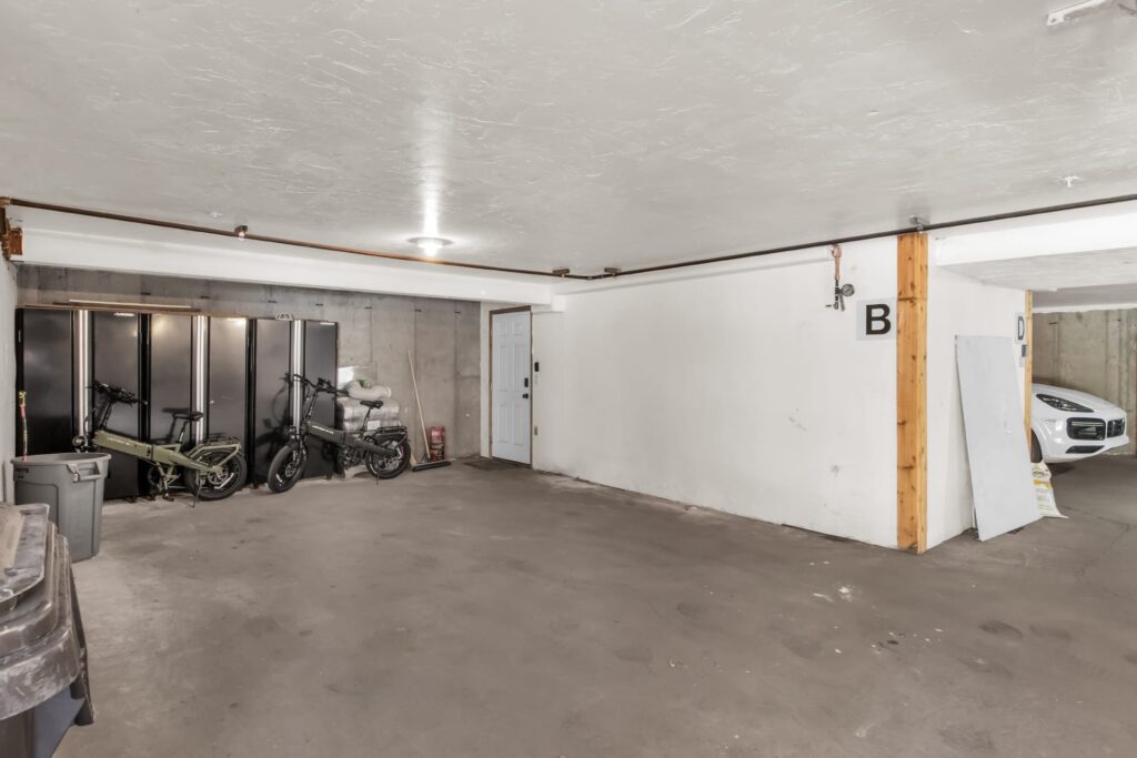 Timberwolf Lodge parking garage space